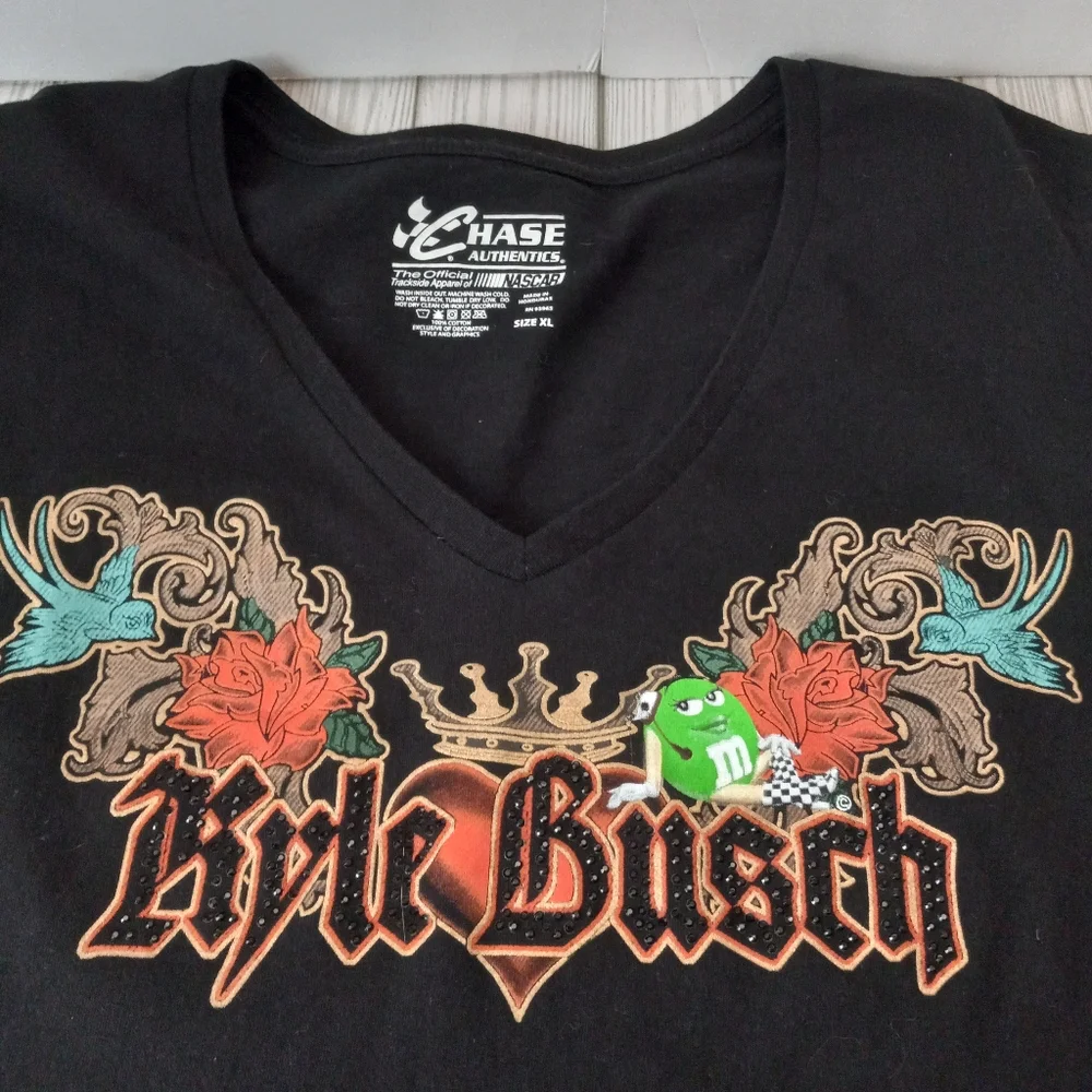 Chase Authentics Kyle Busch Nascar Racing Rhinestone Tee - Picture 2 of 7
